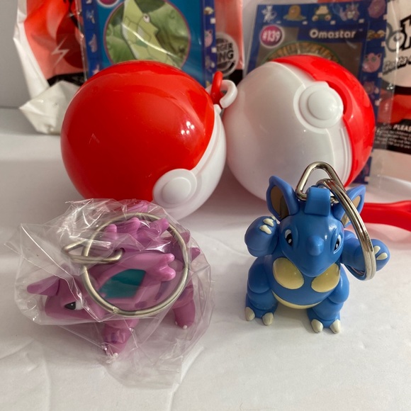 VTG Burger King Pokemon ToysNidorino & Nidoqueen